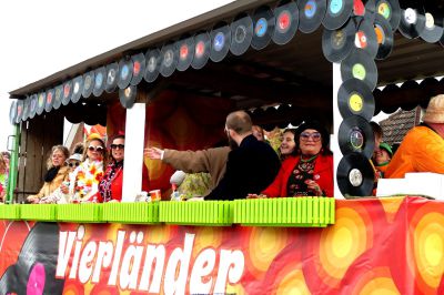 Vierländer-Party-Bus
